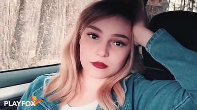 Sexy babe sûget bliid op koartingskaart